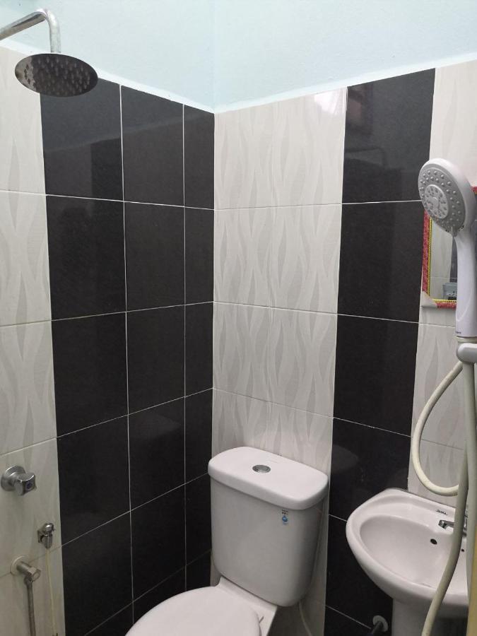 Ummi'S Homestay Besut Kampung Kuala Besut Ngoại thất bức ảnh