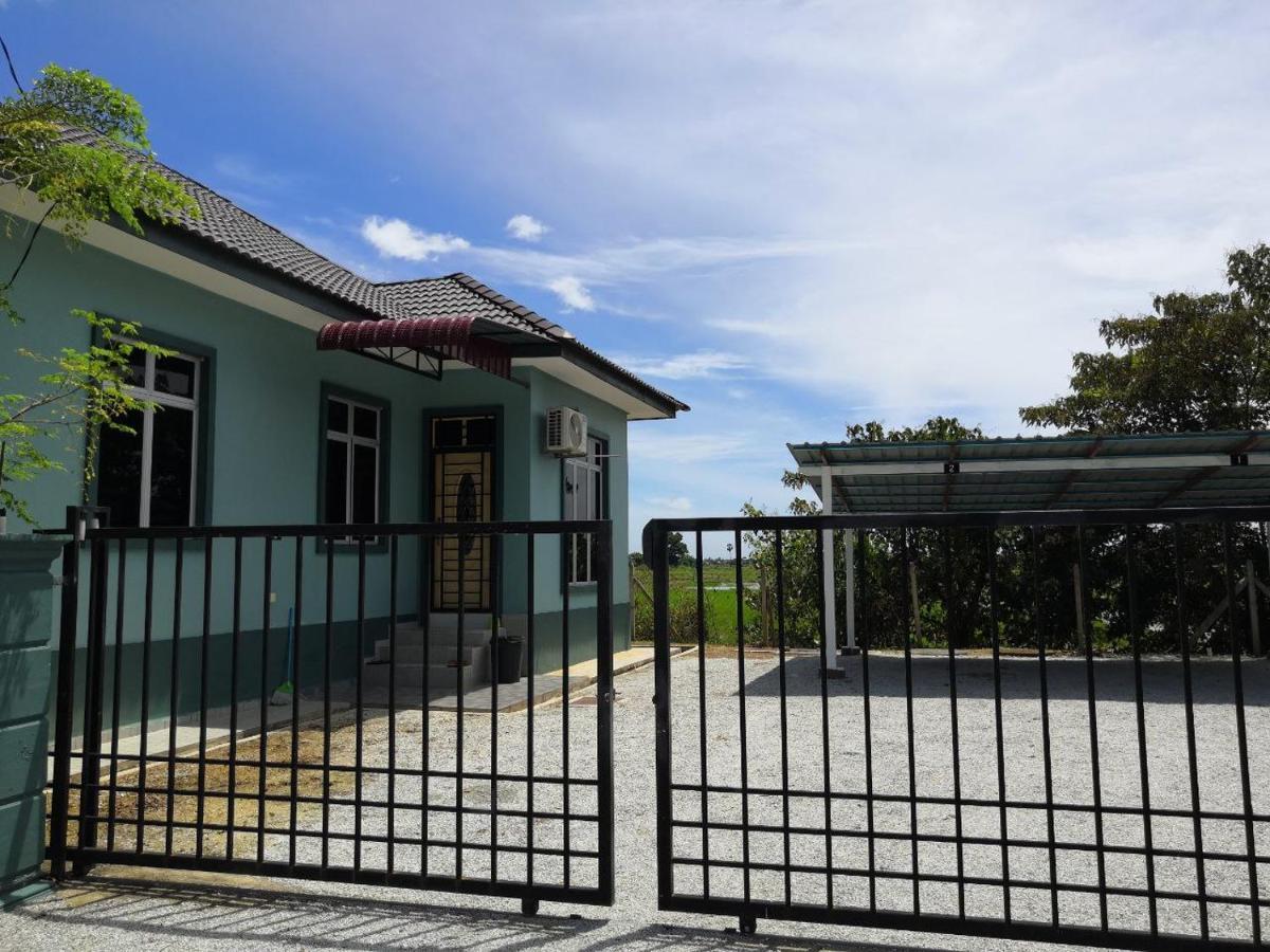 Ummi'S Homestay Besut Kampung Kuala Besut Ngoại thất bức ảnh