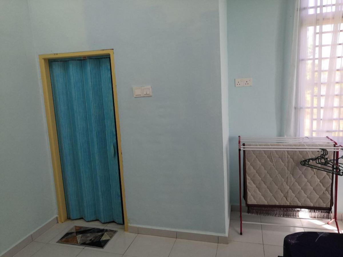 Ummi'S Homestay Besut Kampung Kuala Besut Ngoại thất bức ảnh