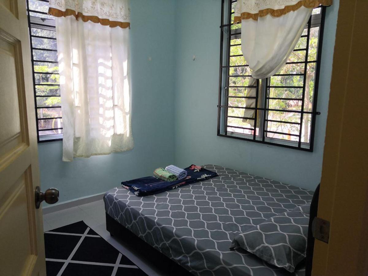 Ummi'S Homestay Besut Kampung Kuala Besut Ngoại thất bức ảnh