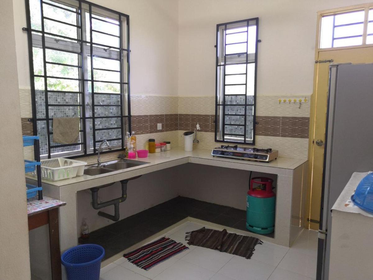 Ummi'S Homestay Besut Kampung Kuala Besut Ngoại thất bức ảnh